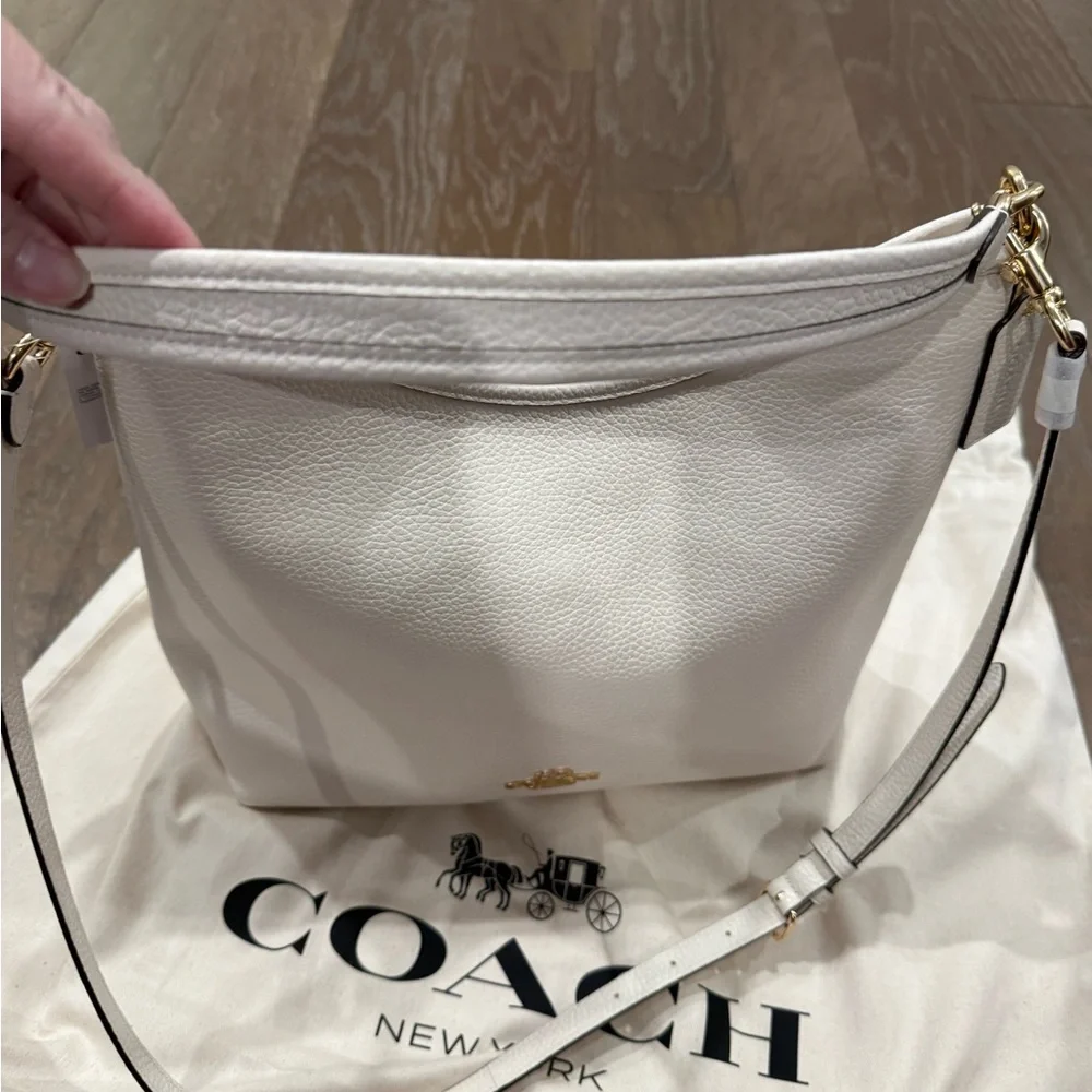 Coach Women's Zippered Leather Bag.2 Detachable Straps Shoulder Bag or Crossbody - Picture 7 of 13